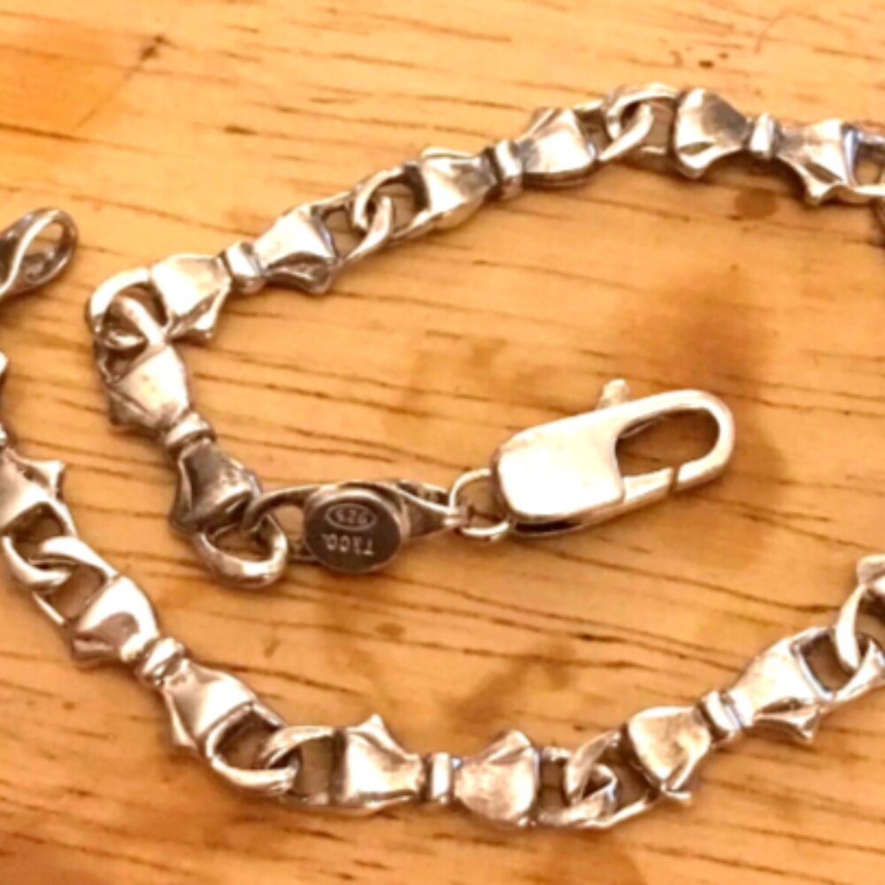 Rare TIFFANY & Co Continuous Bows Bracelet Sterling Silver, Vintage